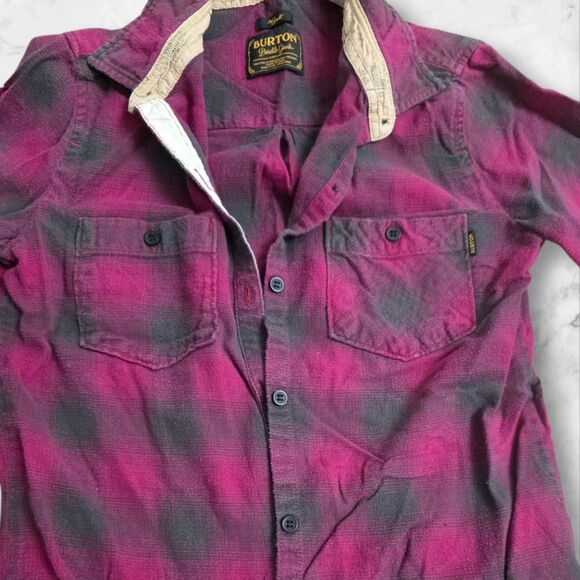 Burton Maroon & Black Plaid Size Small - Picture 2 of 5